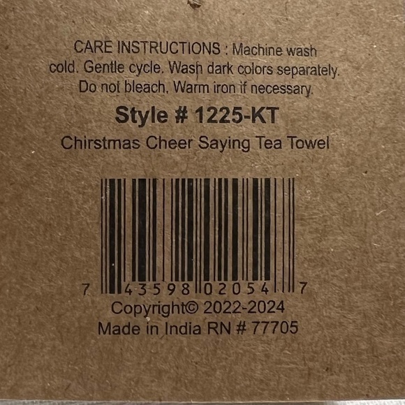 SET of Brand New Gnome Holiday Hand Towels (lot of 3) - Picture 5 of 6